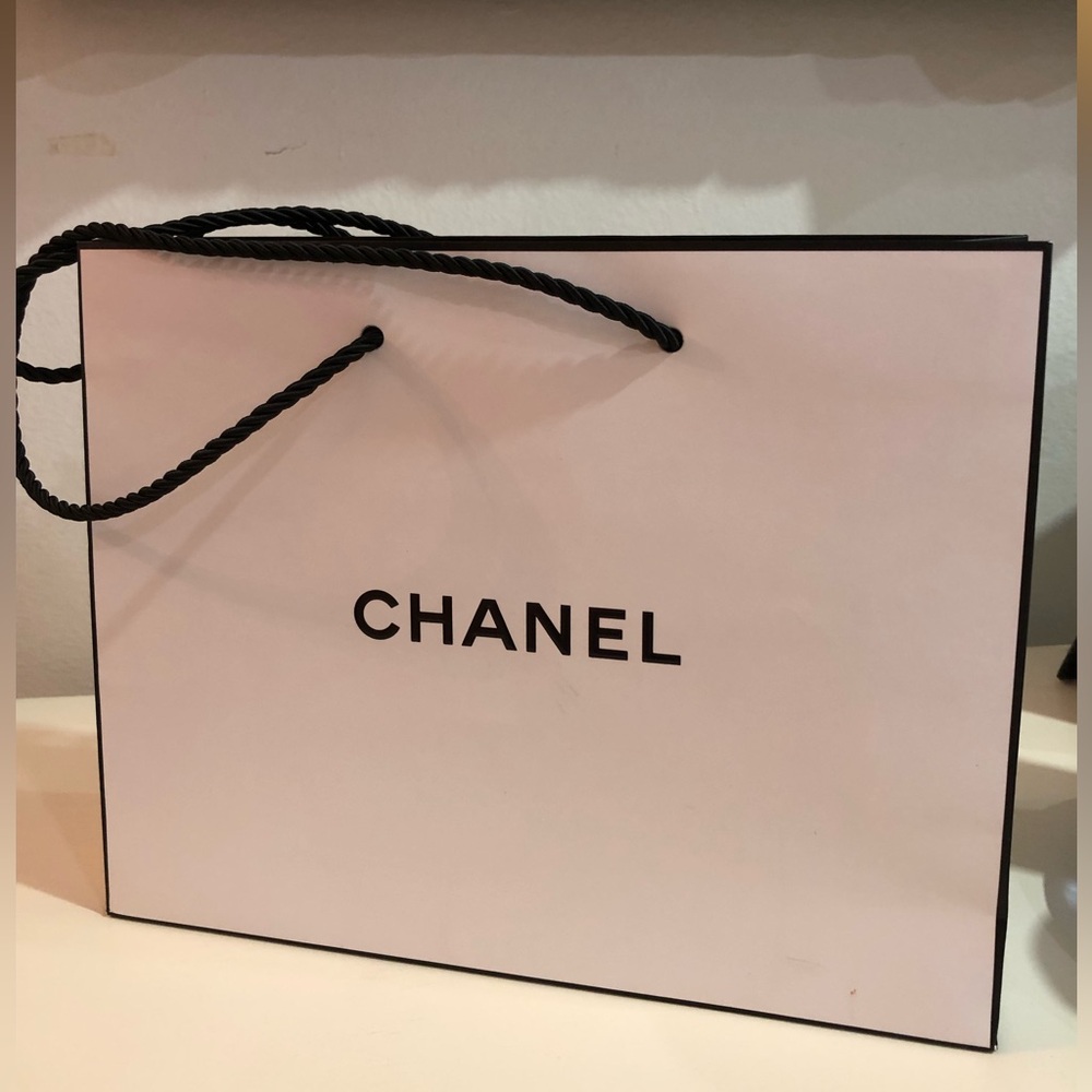 CHANEL gift bag white - Picture 2 of 3